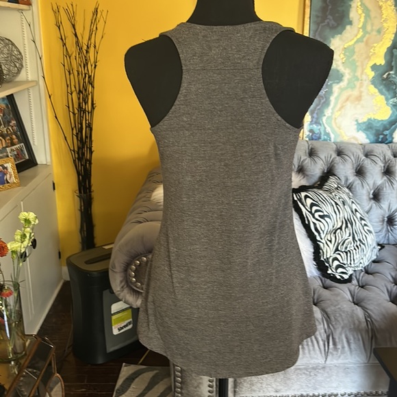 Dots heather gray sequin tank top. - Picture 4 of 11